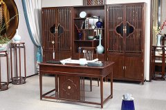 一覽無遺的玄關，裝上屏風后，效果太驚艷了！